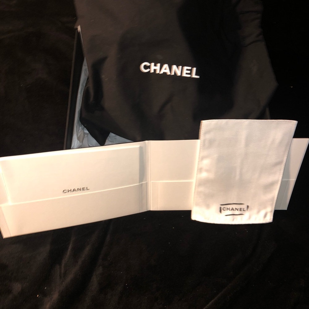 Chanel gold and silver stud crossbody bag - Picture 15 of 15